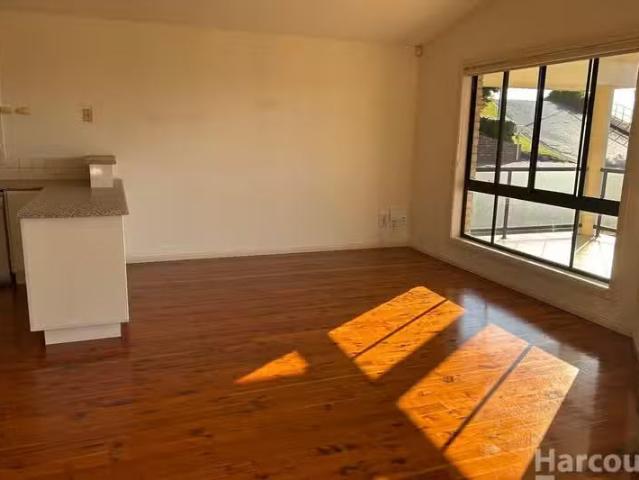 Deal! 4 Salmon Circuit, South West Rocks, NSW 2431 House for.