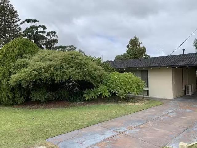 Deal! 4 St Andrews Way, Duncraig, WA 6023