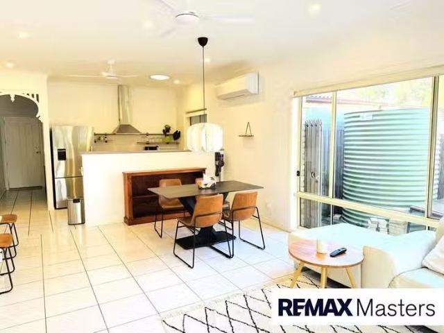 Unique 4 Ripponlea Court, Forest Lake, QLD 4078