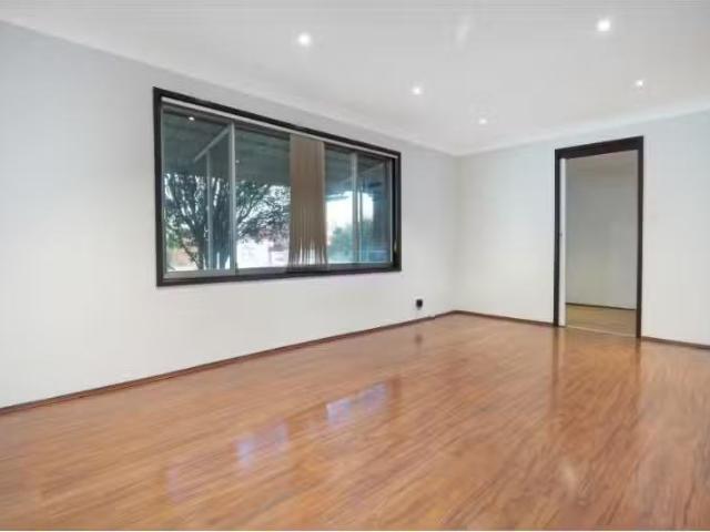 Just in! 4 Woodlawn Drive, Toongabbie House for rent Listed b.