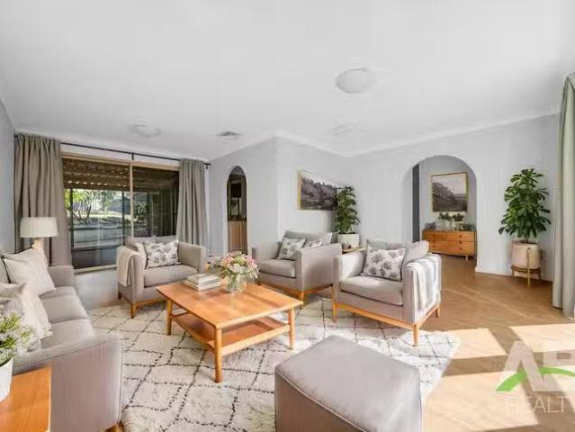 Rental! 4 Wanill Place, Wanneroo, WA 6065