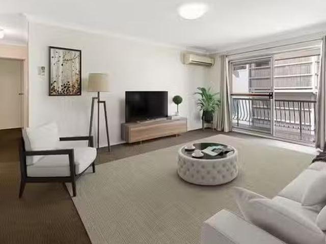 Charming 5/497 Rode Road, Chermside, QLD 4032