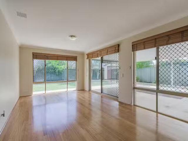 For Rent! 54 Molloy Circuit, Atwell, WA 6164