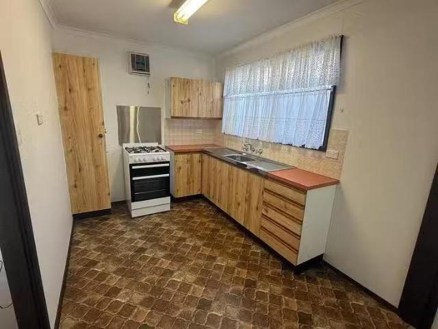 Deal! 54 Burcham Drive, Binningup, WA 6233