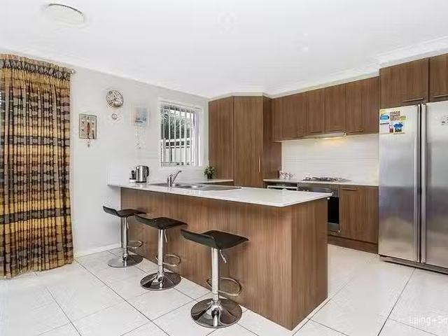 Rental! 54 Ropes Crossing Boulevard, Ropes Crossing, NSW 2760
