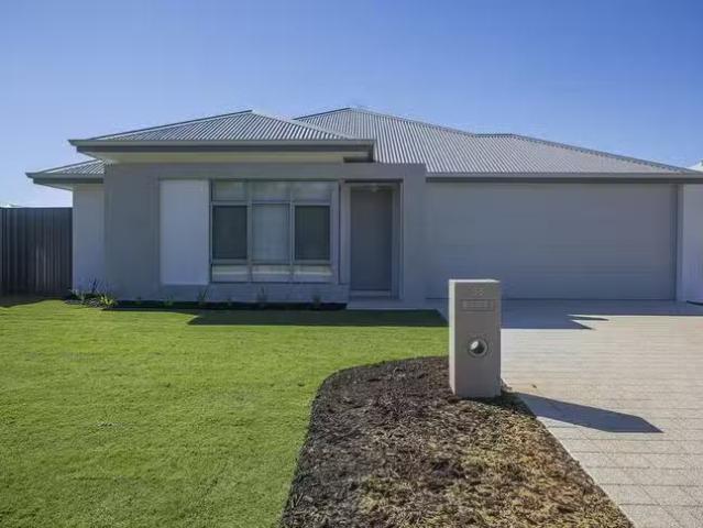 Charming 55 Broadhurst Avenue, Ravenswood, WA 6208