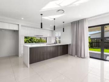 Unique 55 Helsinki Street, Spring Mountain, QLD 4300