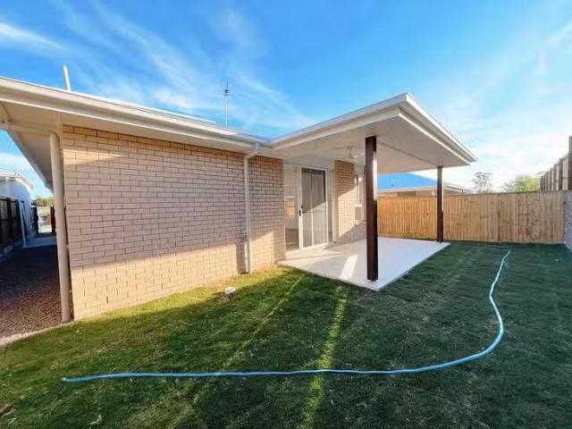 Nice 55 Redcomb Drive, Park Ridge, QLD 4125