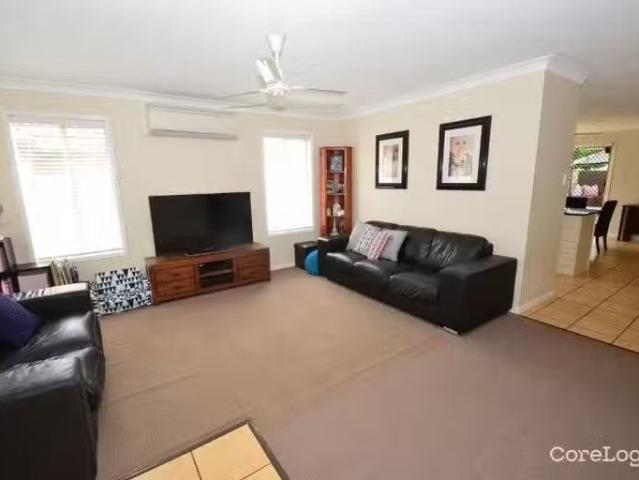 Unique 55 Tiger Drive, ARUNDEL, QLD 4214 House for Rent