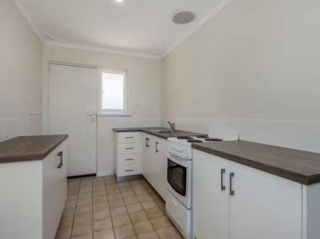 Just in! 5/66 Frederick Street, Shoalwater, WA 6169