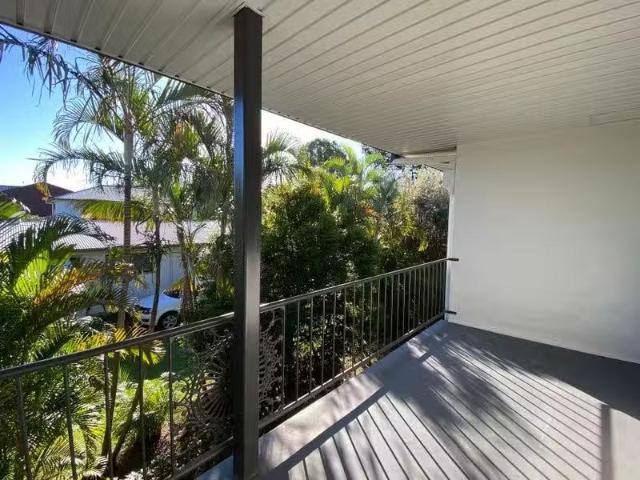 Nice 5/6 Booyun Street, BRUNSWICK HEADS Apartment for rent Li.