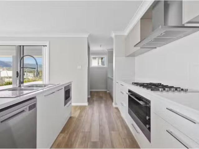 Cheap 56 Dolly Circuit, CALDERWOOD House for rent Listed by S.