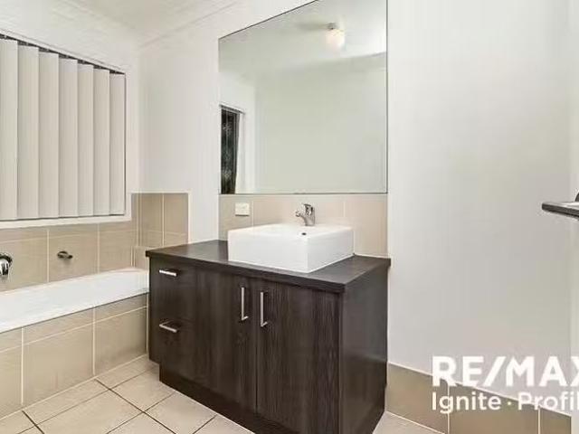 Rental! 56 Kakadu Street, Parkinson, QLD 4115