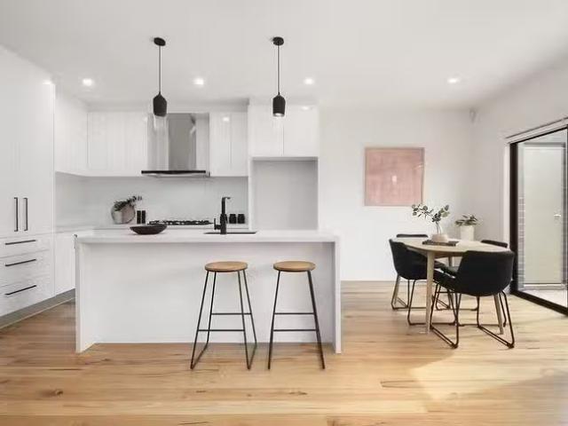 Cozy 5/6 Plymouth Avenue, Pascoe Vale, VIC 3044