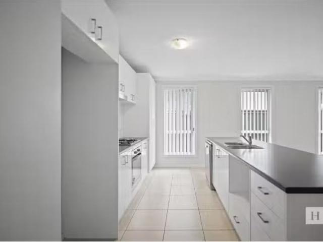 For Rent! 57 Loretto Way, Hamlyn Terrace House for rent Liste.