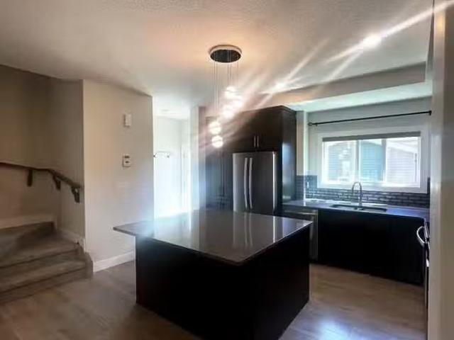 Nice 58287794 903 Berg Pl