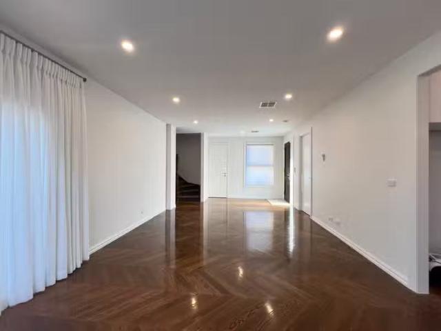 Cheap 5/82 84 Severn Street, Box Hill North VIC 3129
