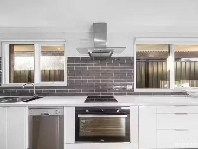 For Rent! 58 Merton Street, Altona Meadows, VIC 3028
