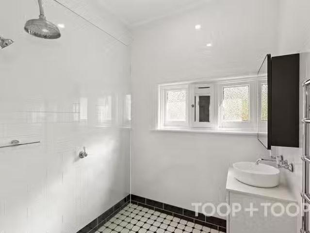 Cozy 58 Forest Avenue, Black Forest, SA 5035