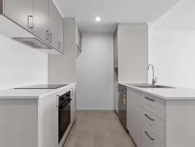 Just in! 502/2 Limburg Way, Greenway, ACT 2900