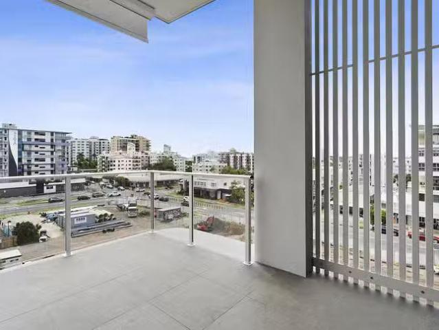 For Rent! 502/37 Smith Street, Mooloolaba, QLD 4557