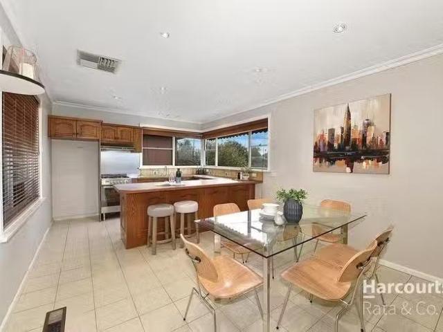 Deal! 50 Purinuan Road, Reservoir, VIC 3073