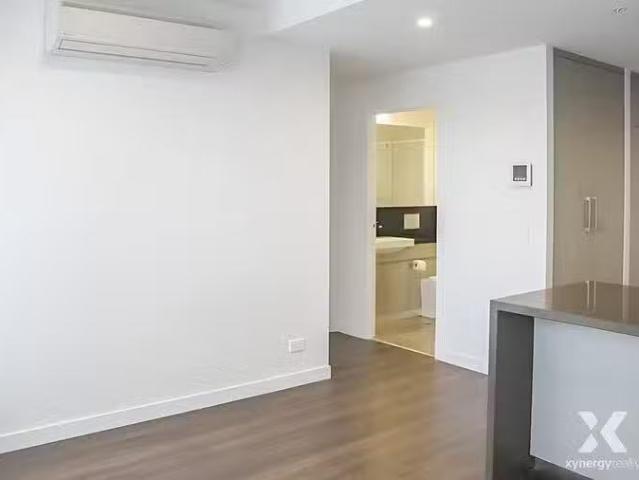 Rental! 511/70 Batesford Road, Chadstone, VIC 3148