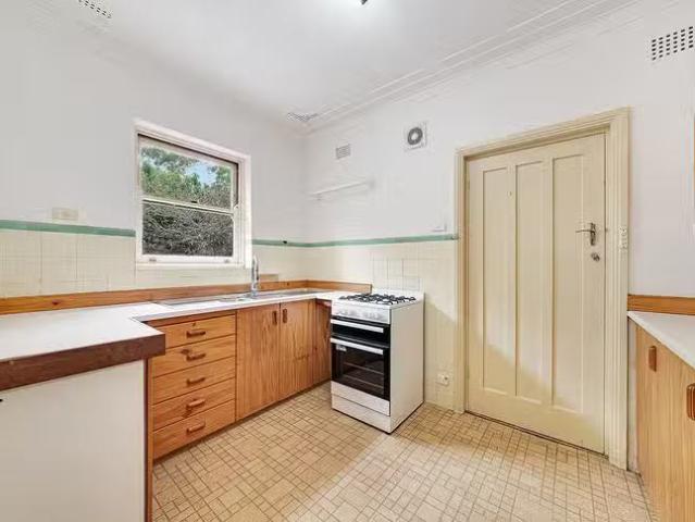 Rental! 517 Mowbray Road West, Lane Cove North, NSW 2066