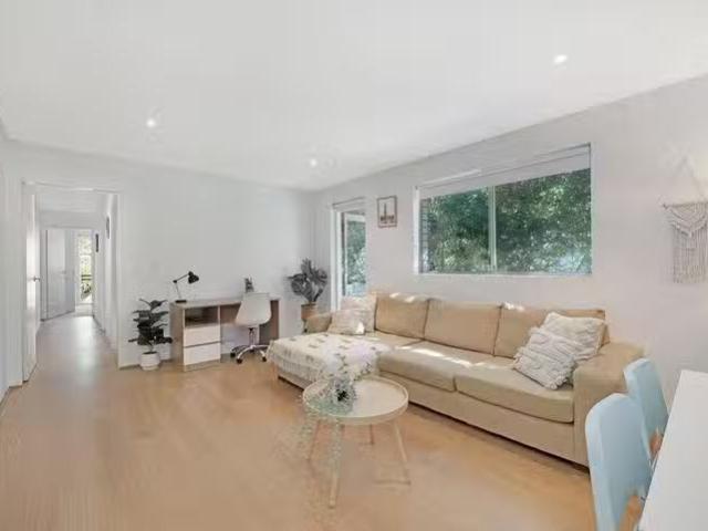 Charming 5/15 Holborn Avenue, Dee Why, NSW 2099