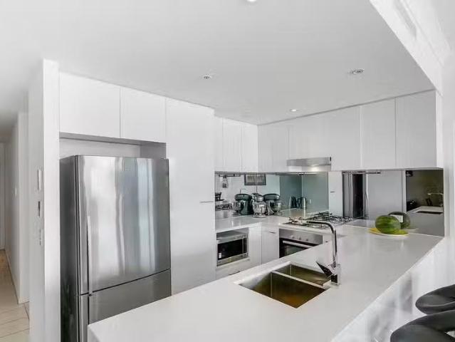 Cheap 517/19 Imperial Parade, LABRADOR, QLD 4215 Apartment f.