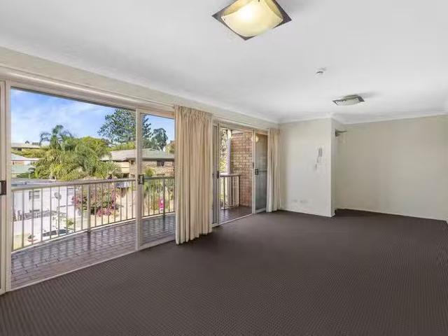Charming 5/18 Cecil Street, Indooroopilly, QLD 4068