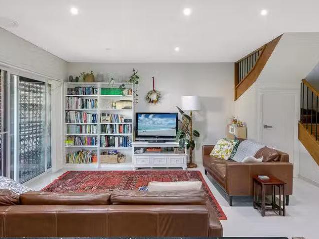 Deal! 51 Middleton Road, Chester Hill, NSW 2162