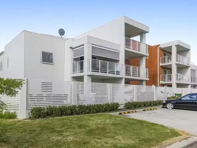 Nice 5/1 Davis Street, Ascot, WA 6104