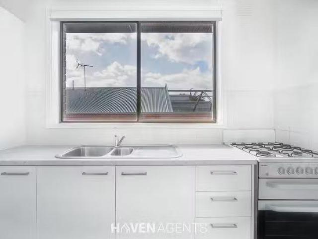 For Rent! 5/211 Esplanade West, Port Melbourne, VIC 3207