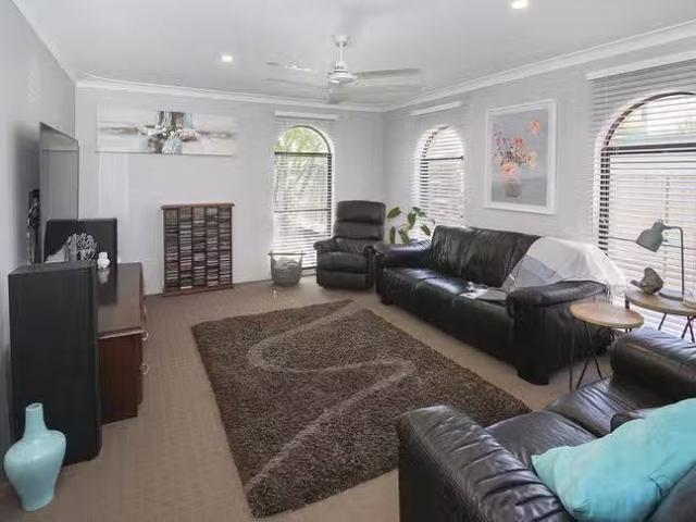 New 52 Blue Crescent, West Busselton, WA 6280