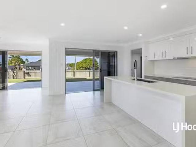 Cheap 52 Rickerts Road, Burnett Heads, QLD 4670