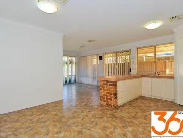 Nice 52 Tanami Circle, Ellenbrook, WA 6069