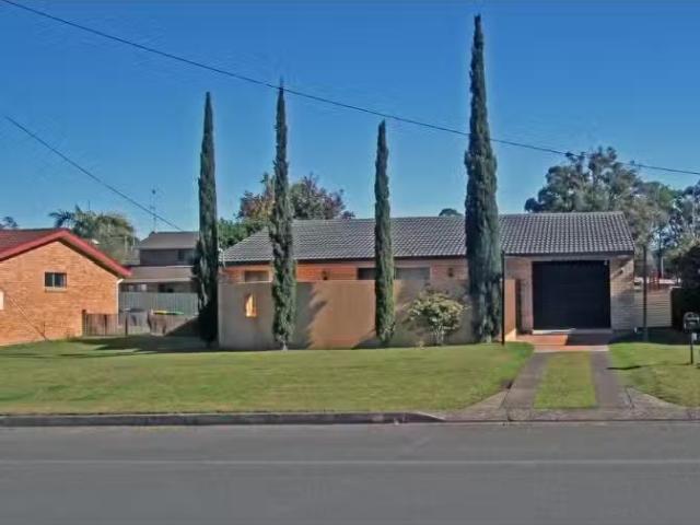 Deal! 52 Wingham Road, Taree House for rent Listed by Carly M.
