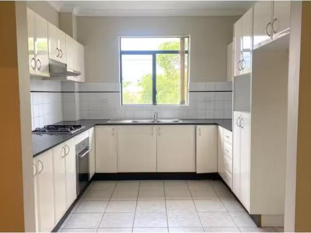 Rental! 5/2 4 Melvin Street, Beverly Hills Apartment for rent.