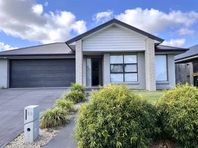 Cheap 53 Barr Promenade, Thornton House for rent Listed by Pr.