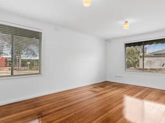 Deal! 53 Robertson Drive, Mornington, VIC 3931