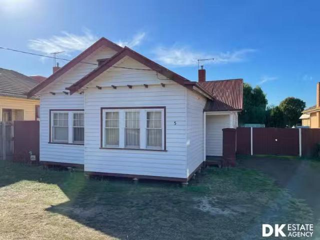 Rental! 5 Centre St, Sunshine VIC 3020