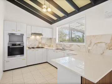 Nice 5 Cribb Street, Berkeley, NSW 2506