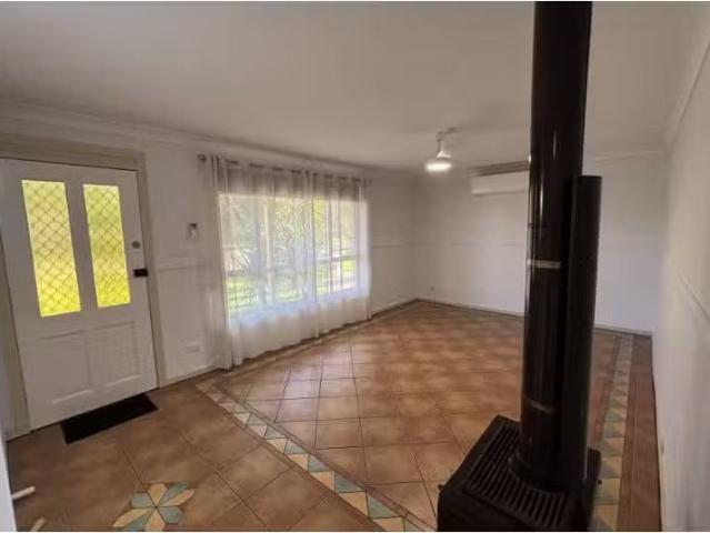 Charming 5 Arthur Street, Worrigee House for rent Listed by C.