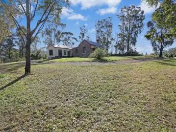 Charming 5 Bowen Mountain Rd, Grose Vale NSW 2753