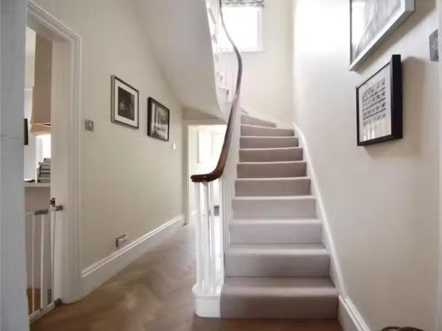 Cheap 5 bedroom terraced house for rent in Bateman Street, Cam.