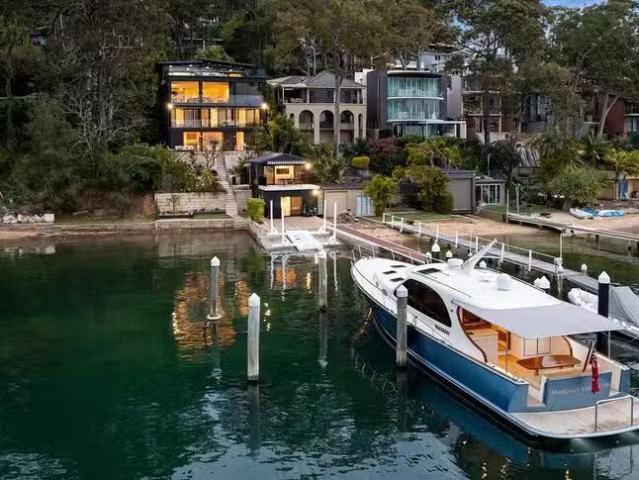 Cozy 5 BR 112 Prince Alfred Parade, Newport, NSW 2106