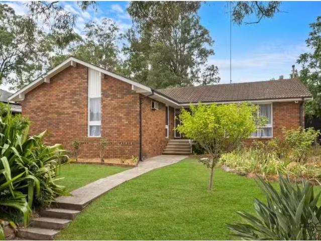 Unique 5 BR 11 Gregory Street, NORTH RICHMOND Property for ren.