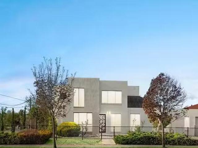 New 5 BR 13 Eyre Close, Hoppers Crossing, VIC 3029