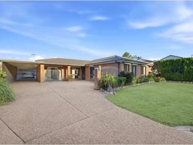 Just in! 5 BR 18 Glen Elgin Crescent, EDENSOR PARK House for r.